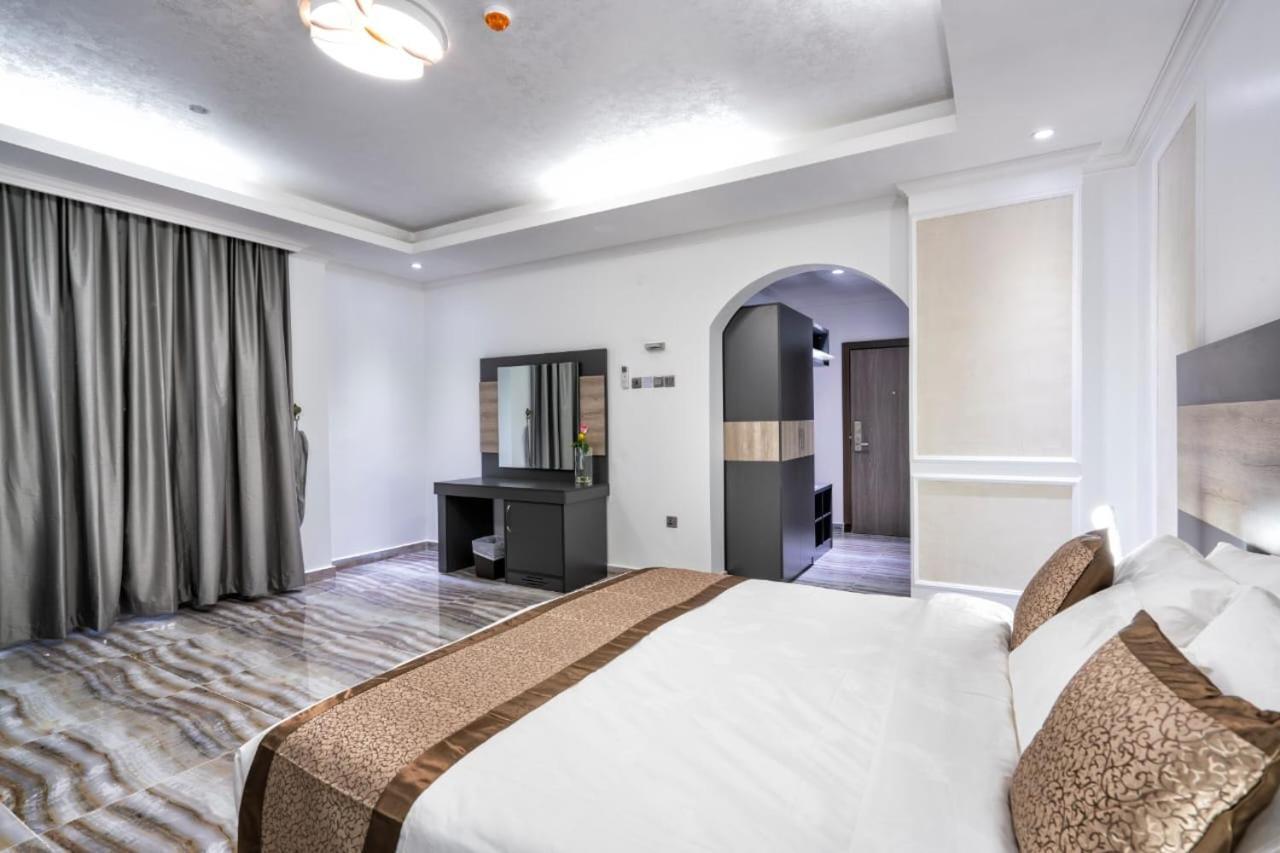 Al Amerat Hotel Al Amarat Esterno foto